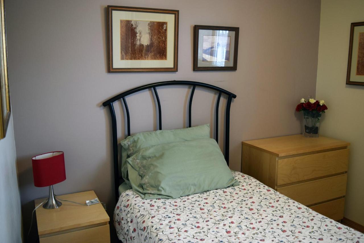 إيدمونتون The Dewberry Homestay B&B المظهر الخارجي الصورة