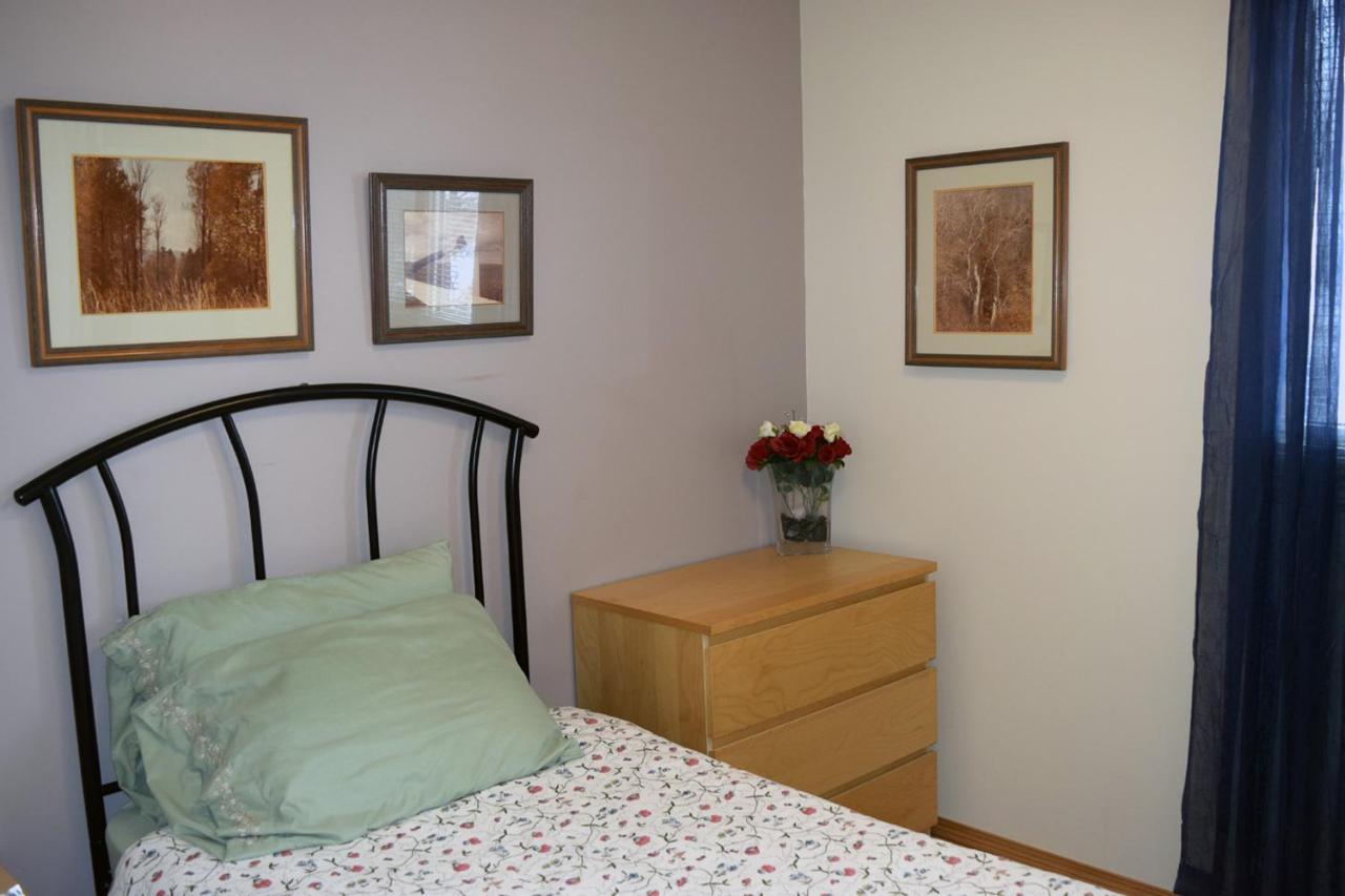إيدمونتون The Dewberry Homestay B&B المظهر الخارجي الصورة