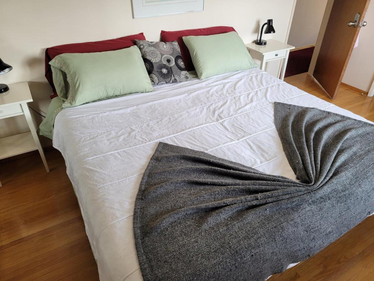 إيدمونتون The Dewberry Homestay B&B المظهر الخارجي الصورة