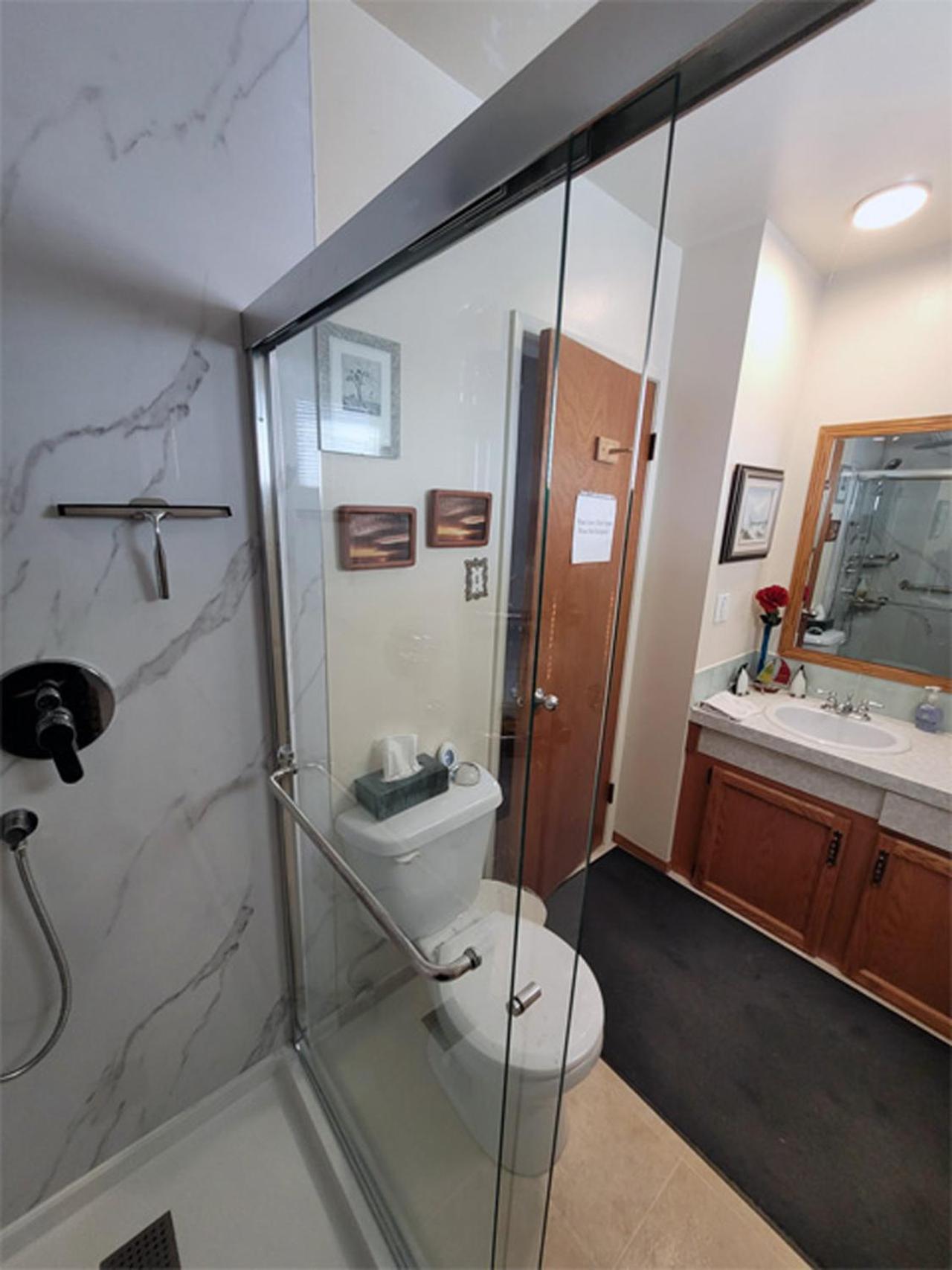إيدمونتون The Dewberry Homestay B&B المظهر الخارجي الصورة